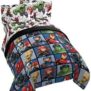 Marvel Superhero Comforter Set - Blue and Red